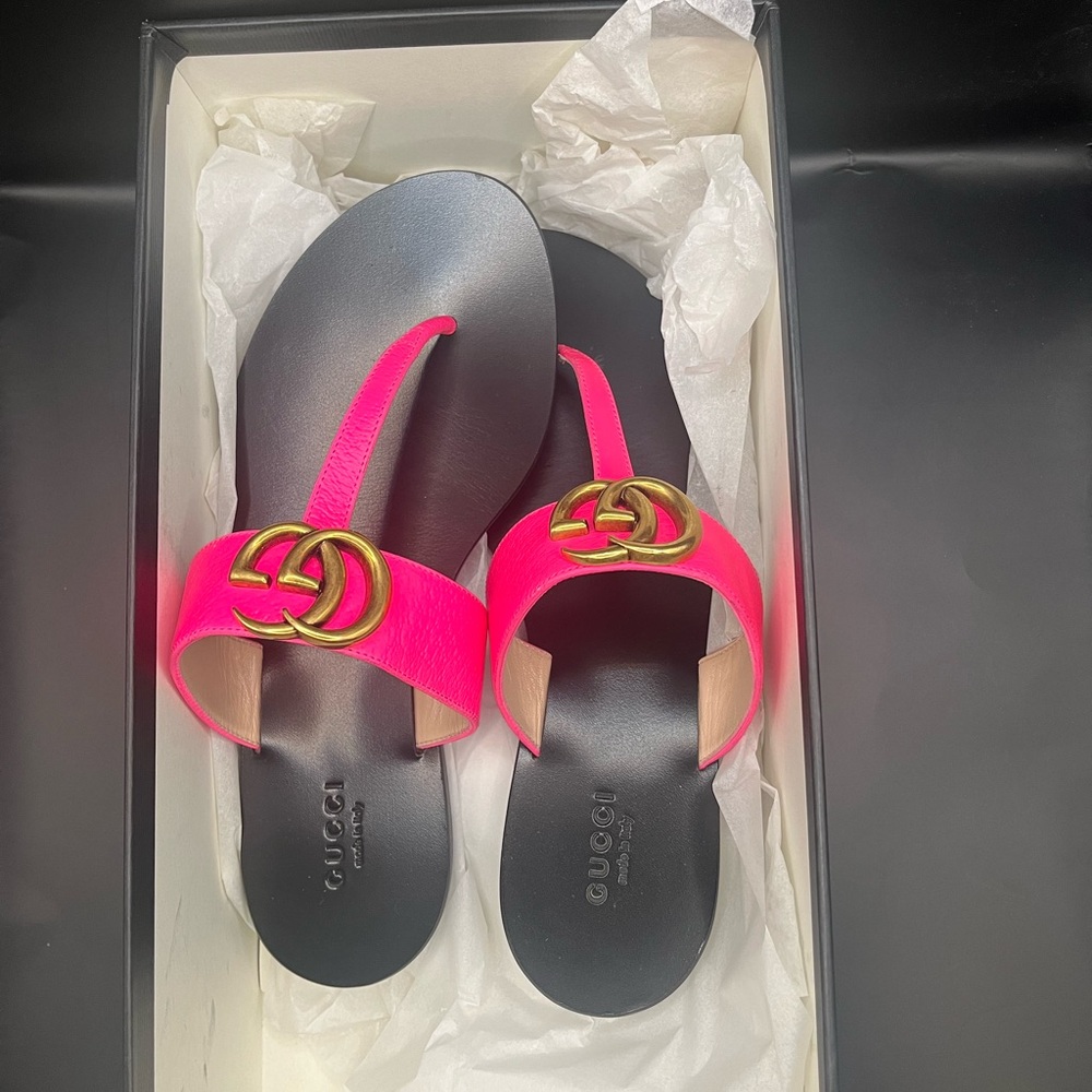 Gucci Pink and Black Furry Strap Sandals one time wear